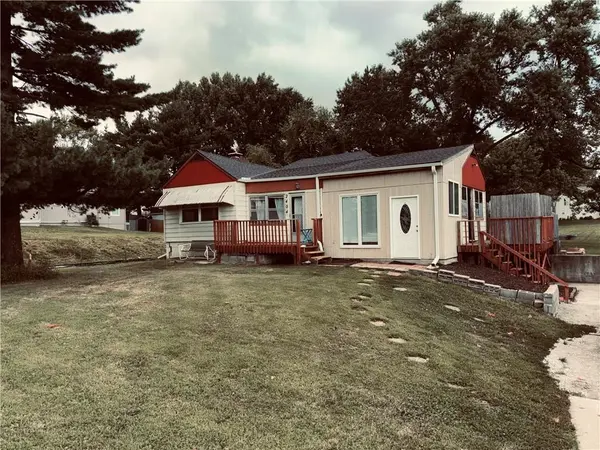 2404 NE 72nd ST, Kansas City, MO 64118