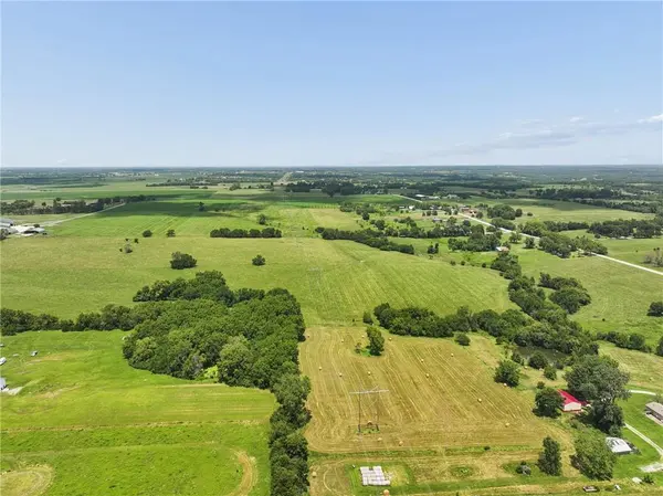 00001 Mission Belleview RD, Louisburg, KS 66053