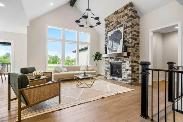16975 S Cheshire ST, Olathe, KS 66062
