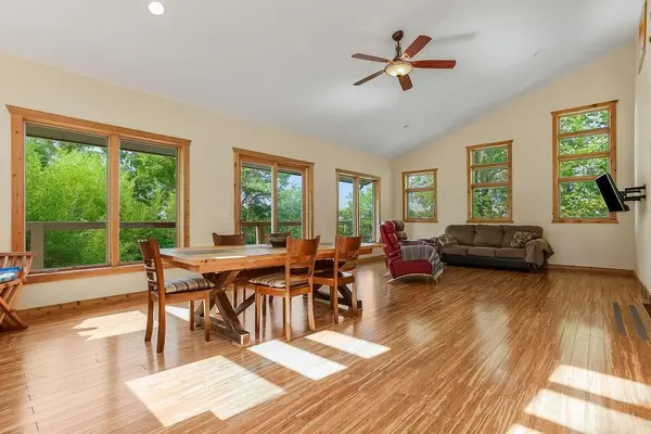 11525 S Clare RD, Olathe, KS 66061