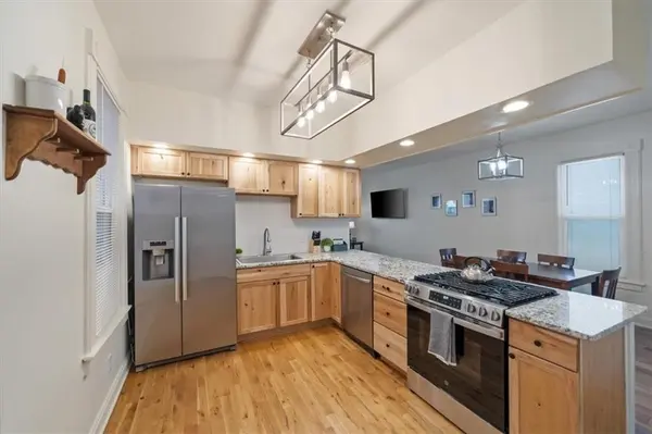 3921 Central ST, Kansas City, MO 64111
