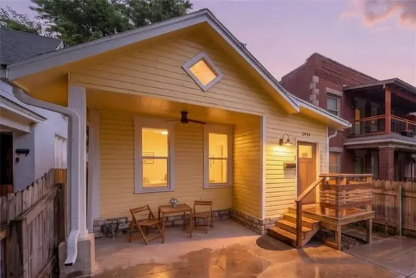 3921 Central ST, Kansas City, MO 64111