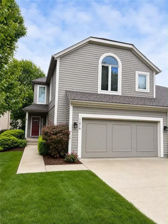 11919 Mackey ST, Overland Park, KS 66213