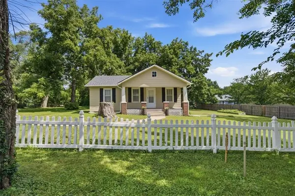11920 W 51st ST, Shawnee, KS 66216