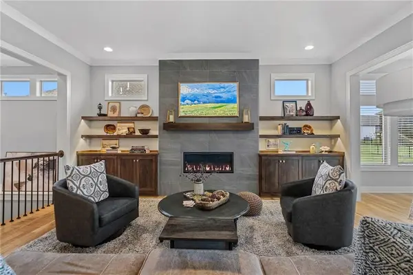12122 W 138th CT, Overland Park, KS 66221