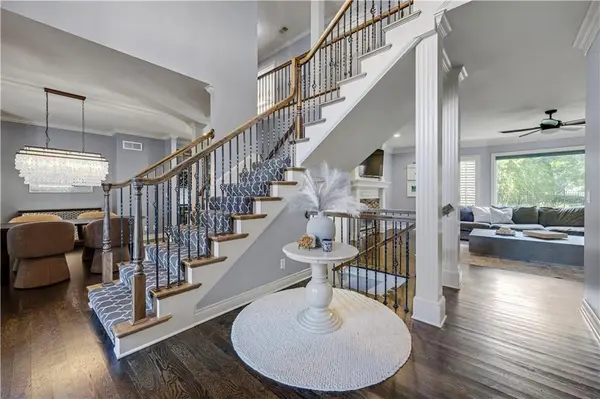 6000 W 142 ST, Overland Park, KS 66223