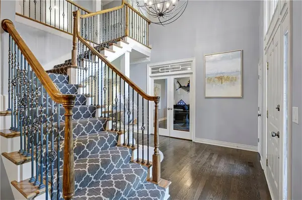 6000 W 142 ST, Overland Park, KS 66223