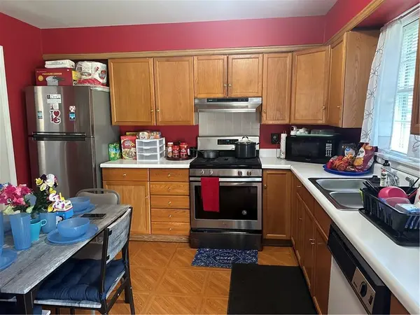 8602 Winchester AVE, Kansas City, MO 64138