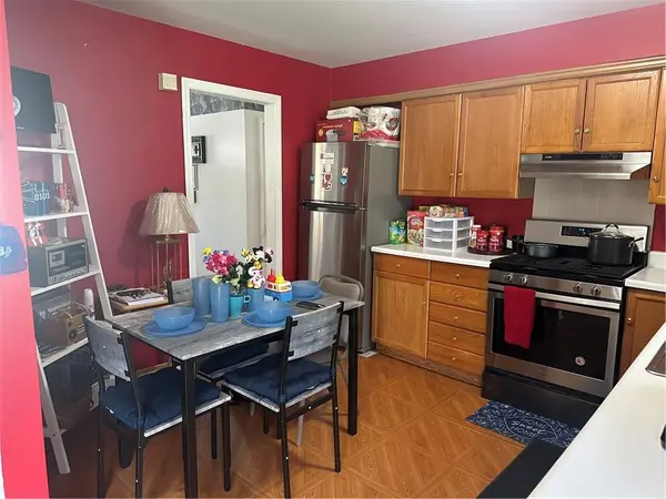 8602 Winchester AVE, Kansas City, MO 64138