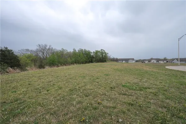 306 E John ST, Coffeyville, KS 67337