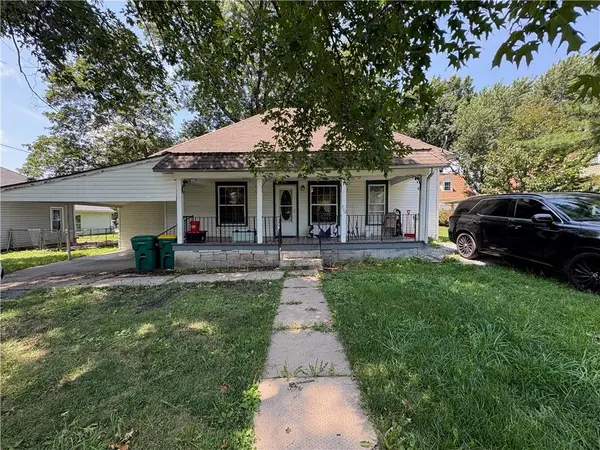 304 S Rogers RD, Louisburg, KS 66053