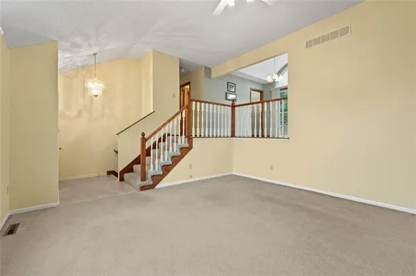 3420 S Shrank CT, Independence, MO 64055