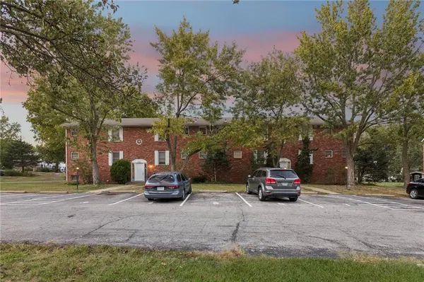 8000 - 8034 E 88th TER, Kansas City, MO 64138