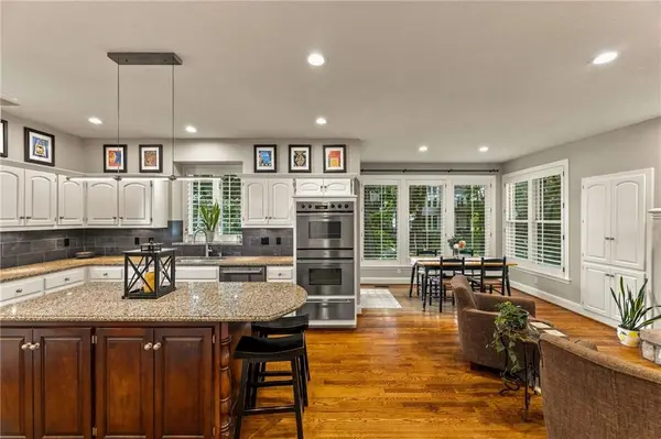 13212 Fontana ST, Leawood, KS 66209
