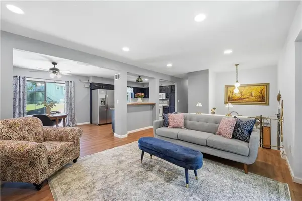 1113 SE 2nd TER, Lee's Summit, MO 64063