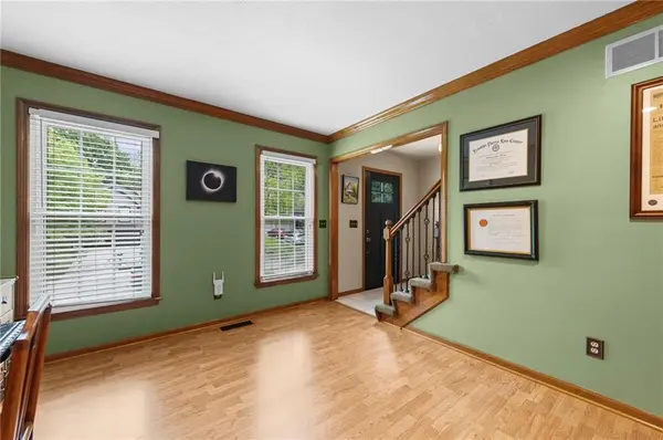8448 Constance ST, Lenexa, KS 66215