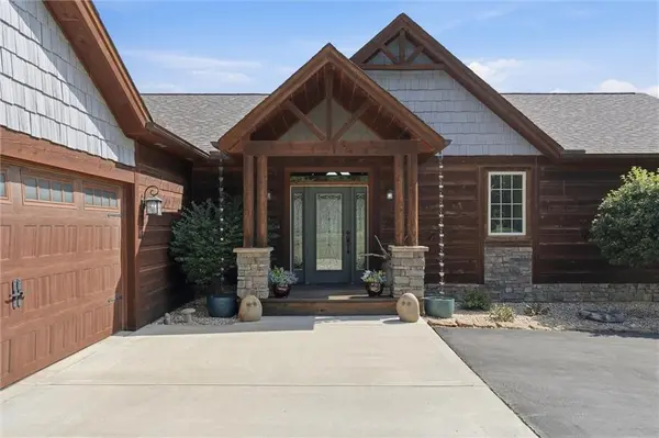 18354 Kreider RD, Linwood, KS 66052