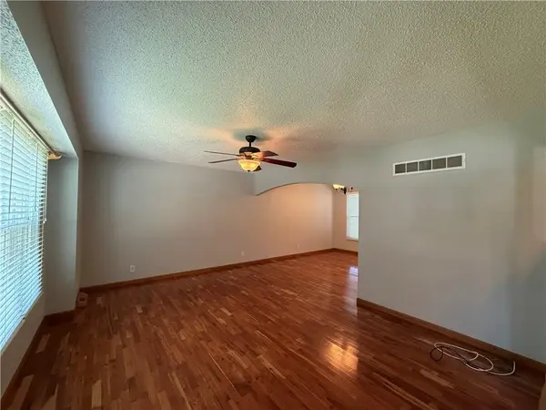 505 S Ridge DR, Olathe, KS 66061