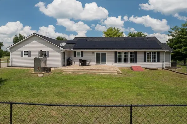 10700 SE Crabapple RD, Agency, MO 64401