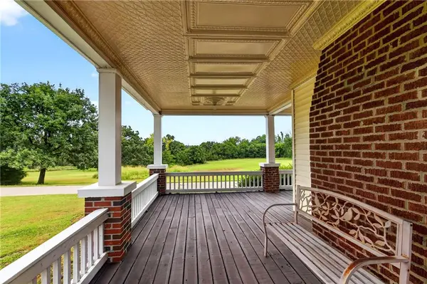 18133 S 1525 RD, Nevada, MO 64772