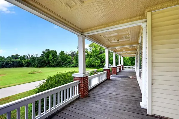 18133 S 1525 RD, Nevada, MO 64772
