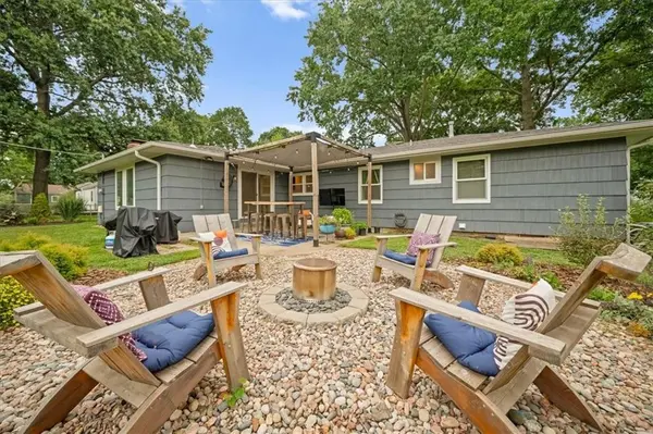 5136 Reeds RD, Mission, KS 66202