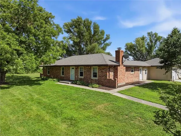 33701 E 275th ST, Garden City, MO 64747