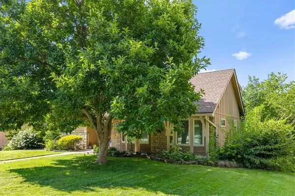 804 Tam O Shanter DR, Kansas City, MO 64145