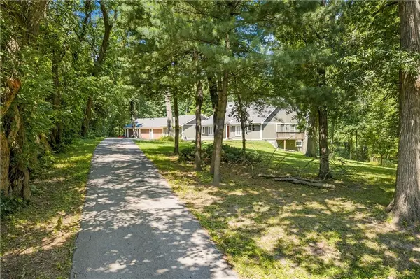 7410 S ARNETT RD, Grain Valley, MO 64029