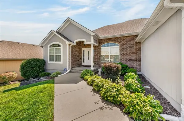 1126 N Glenview AVE, Independence, MO 64056