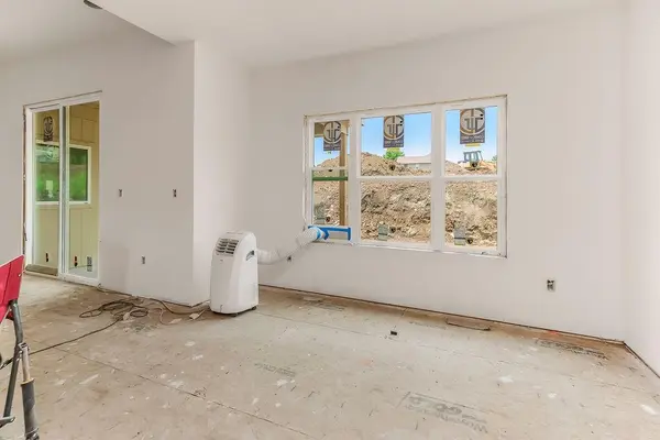 803 Kellogg ST, Pleasant Hill, MO 64080