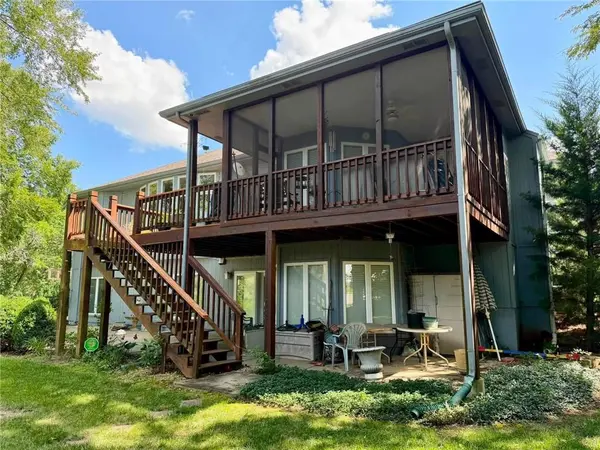 2514 SW Wintervalley CT, Lee's Summit, MO 64081