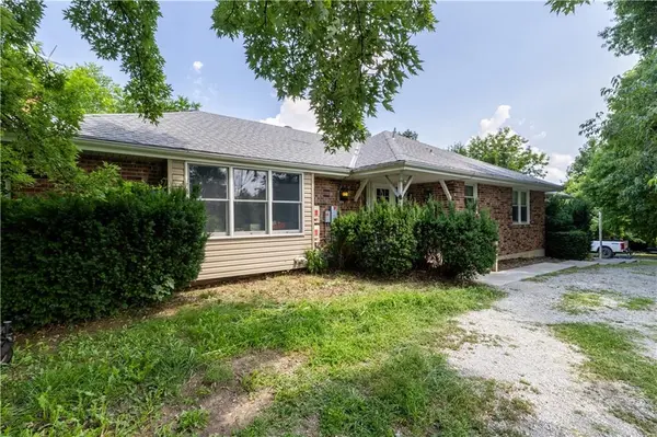 5507 Woodbine RD, St Joseph, MO 64505