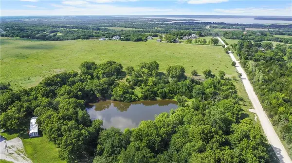 0000 Lookout RD, Paola, KS 66071