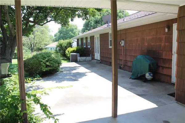 2405 S Ellison WAY, Independence, MO 64055