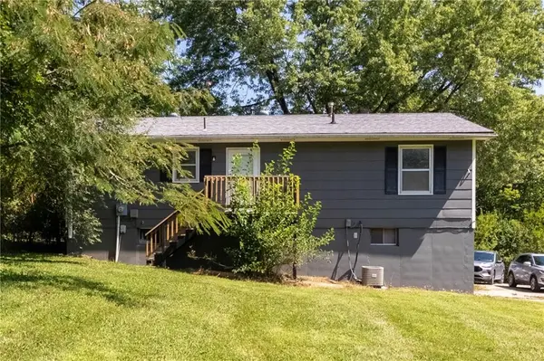 101 W 8th ST, Knob Noster, MO 65336