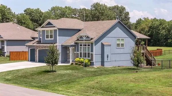 1917 N 153rd TER, Basehor, KS 66007