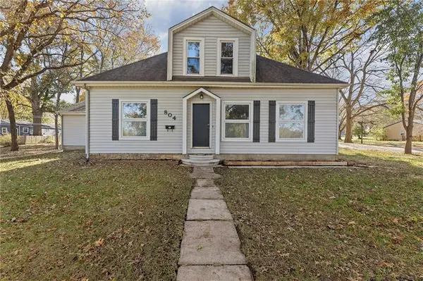 804 E 10th ST, Ottawa, KS 66067