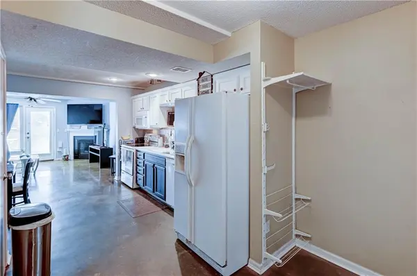 8112 N Lawn AVE, Kansas City, MO 64119