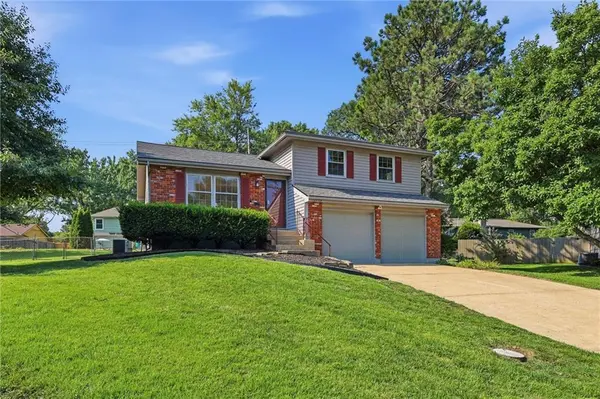 10729 Mcgee ST, Kansas City, MO 64114