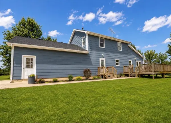 24372 243rd ST, Mclouth, KS 66054