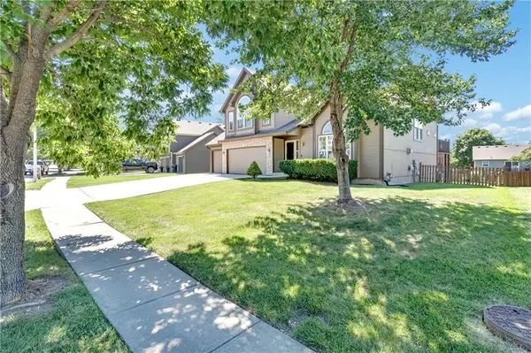 7905 NE 112th ST, Kansas City, MO 64157