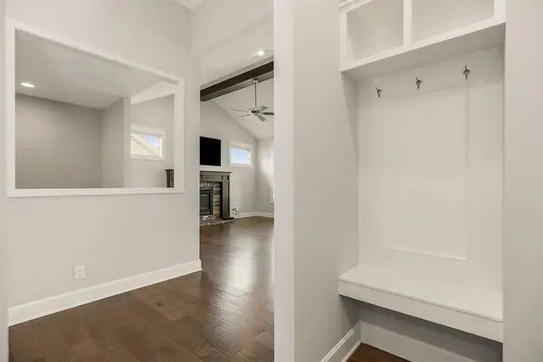1609 Shadow DR, Leavenworth, KS 66048
