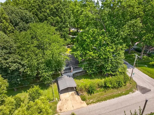 12510 E 51st ST, Independence, MO 64055
