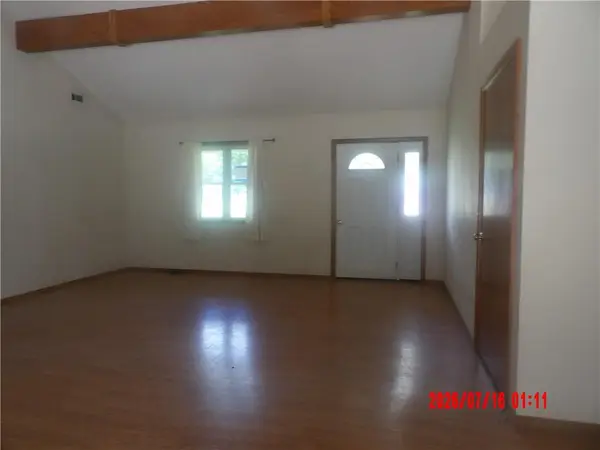 411 Briarwood DR, Iola, KS 66749