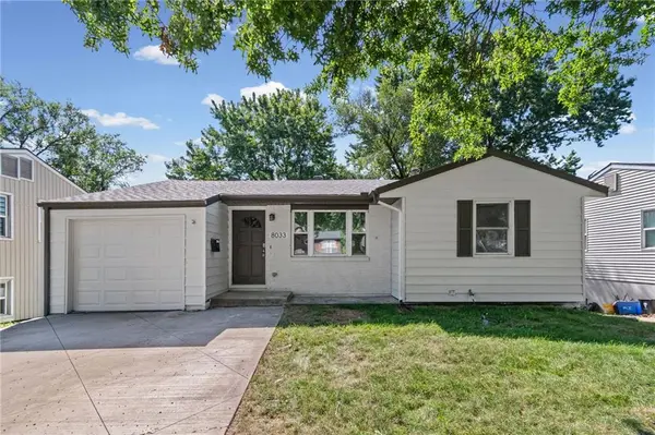 8033 NE San Rafael DR, Kansas City, MO 64119