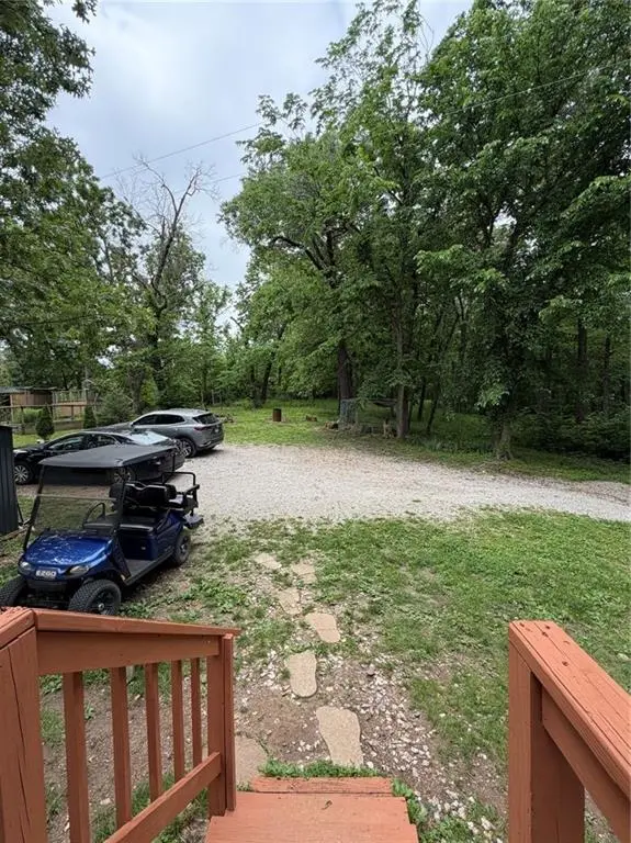 32251 Branch RD, Warsaw, MO 65355