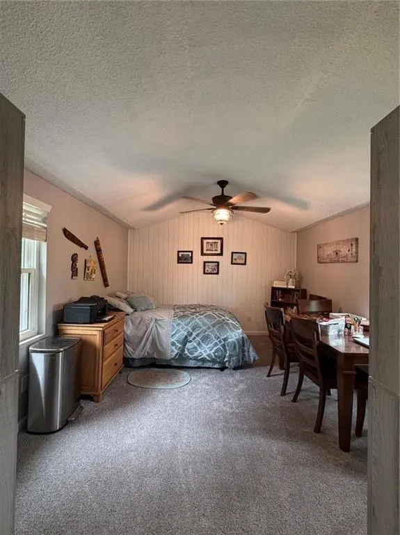 32251 Branch RD, Warsaw, MO 65355