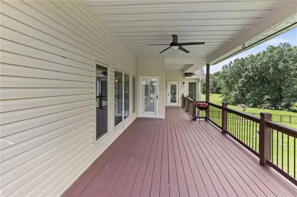 564 NW 41 RD, Warrensburg, MO 64093