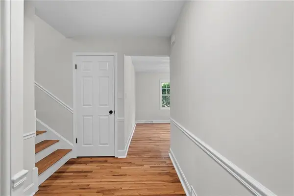 10810 Oak ST, Kansas City, MO 64114